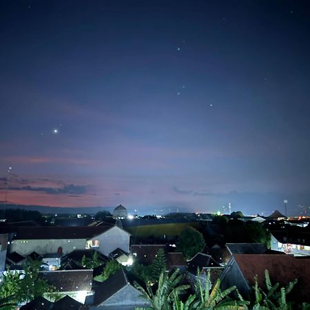 Han Gang Syariah Ponorogo Exterior photo